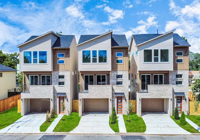 2nd image of 3421 Arlington St, Houston, TX 77018 | MLS# 3742579