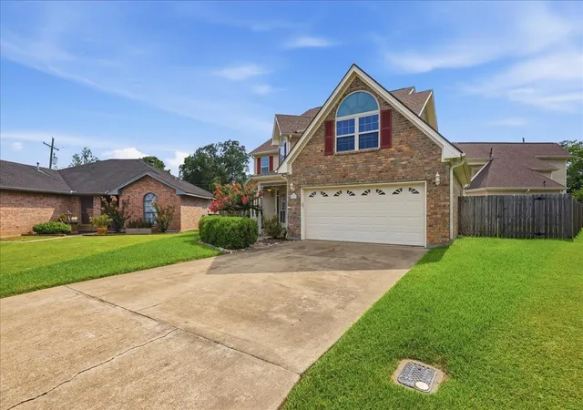 2nd image of 1515 N 26th St, Nederland, TX 77627 | MLS# 40877931