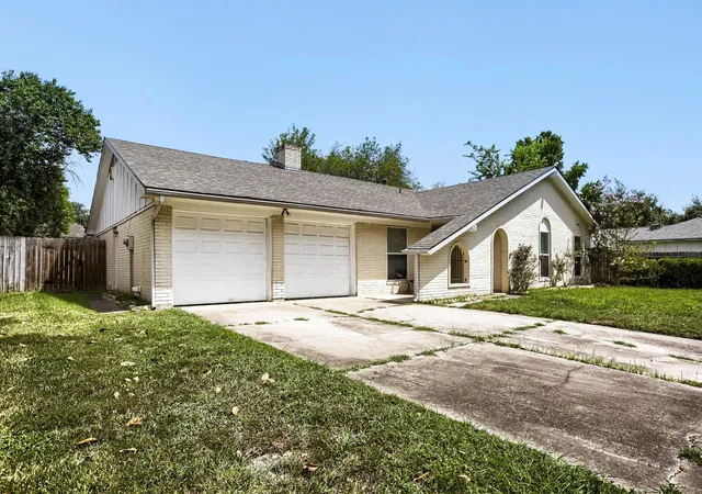 2nd image of 9610 S Hanworth Dr, Houston, TX 77031 | MLS# 43483273