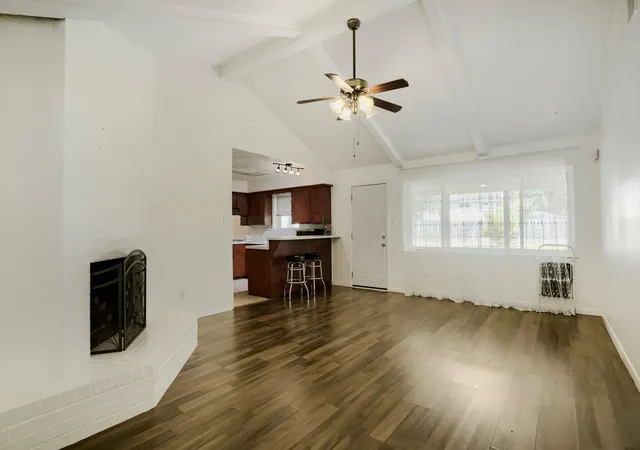 4th image of 9610 S Hanworth Dr, Houston, TX 77031 | MLS# 43483273