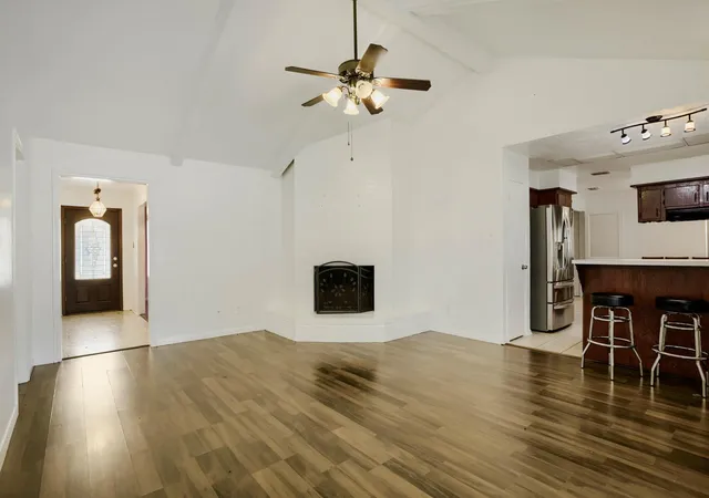 5th image of 9610 S Hanworth Dr, Houston, TX 77031 | MLS# 43483273