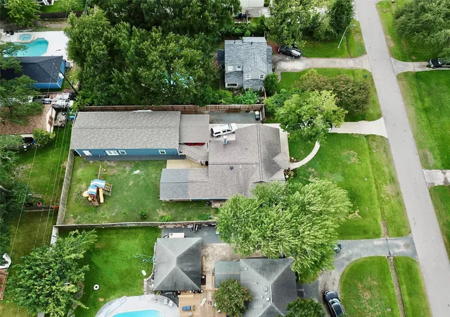 Photo 3 of Single family home for sale at 231 W 31st Street, Houston, TX 77018 | MLS# 97525407 | Listing updated on 2026-09-22