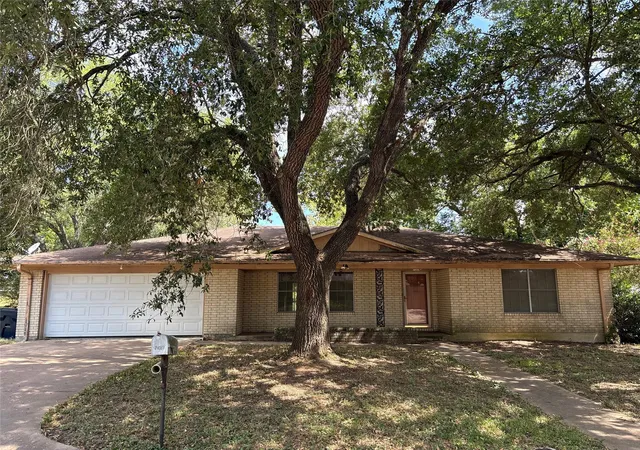 1st image of 1506 Meadow Ln, Brenham, TX 77833 | MLS# 79555529