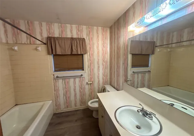 5th image of 1506 Meadow Ln, Brenham, TX 77833 | MLS# 79555529