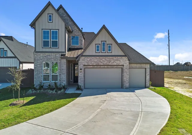 Photo 3 of Sale Pending at 15031 Mission Ave, Mont Belvieu, TX 77523 | MLS# 18527013 | Listing updated on 2026-08-17