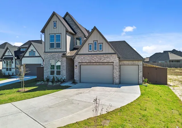 Photo 3 of Sale Pending at 15031 Mission Ave, Mont Belvieu, TX 77523 | MLS# 18527013 | Listing updated on 2026-08-17
