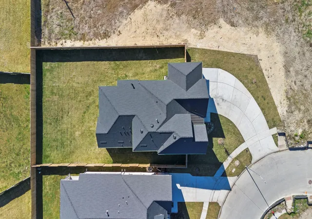 Photo 4 of Sale Pending at 15031 Mission Ave, Mont Belvieu, TX 77523 | MLS# 18527013 | Listing updated on 2026-08-17