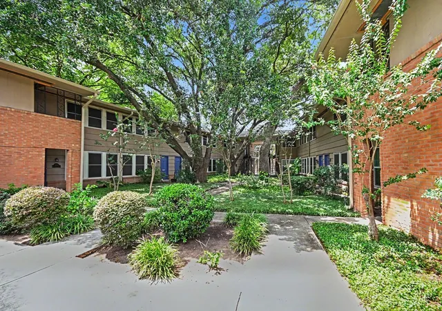 2nd image of 4020 Blue Bonnet Blvd #K, Houston, TX 77025 | MLS# 94248193