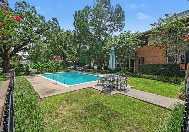 3rd image of 4020 Blue Bonnet Blvd #K, Houston, TX 77025 | MLS# 94248193