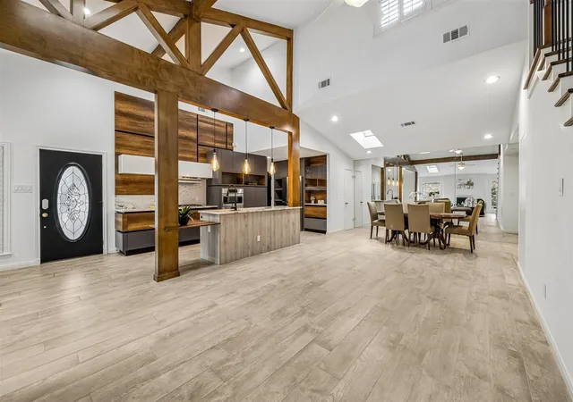 4th image of 808 Fleetwood Pl Dr, Houston, TX 77079 | MLS# 30432381