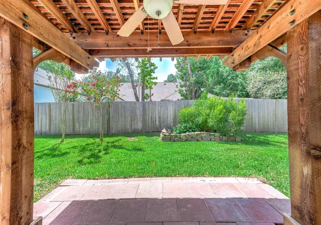 image of 2215 Manchester Ln, Pearland, TX 77581 | MLS# 92101822