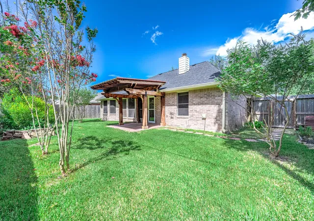 image of 2215 Manchester Ln, Pearland, TX 77581 | MLS# 92101822