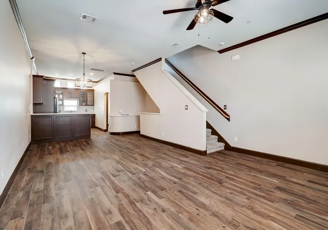5th image of 8715 Meadowcroft Dr #901, Houston, TX 77063 | MLS# 47399227