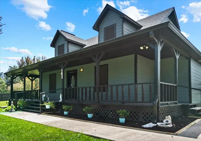 2nd image of 4714 Woodland Ln, Old River Winfree, TX 77535 | MLS# 42319369