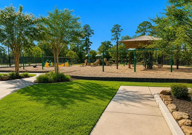4th image of 16711 Quiet Trail Dr, Humble, TX 77396 | MLS# 68498467