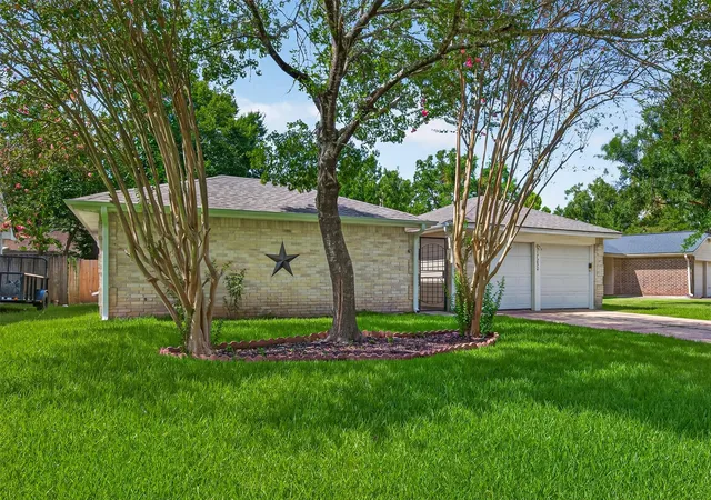 1st image of 17230 Forelock Wy, Crosby, TX 77532 | MLS# 70104115