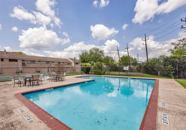 41st image of 13740 Hollowgreen Dr #605, Houston, TX 77082 | MLS# 71141514