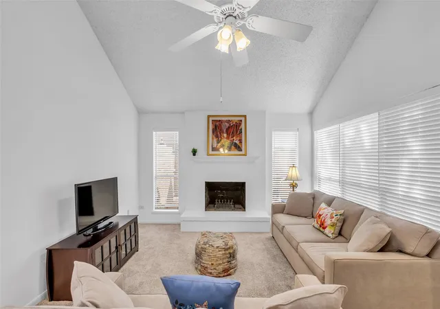 5th image of 13740 Hollowgreen Dr #605, Houston, TX 77082 | MLS# 71141514