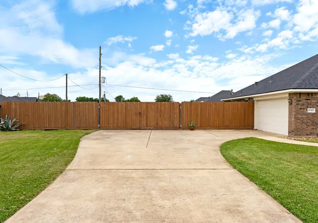 5th image of 11302 Audrey Dr, Needville, TX 77461 | MLS# 77524023