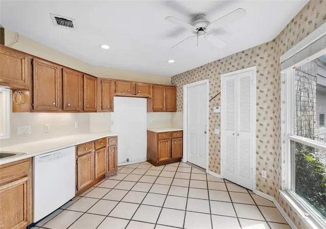 5th image of 2118 Woodland Park Dr, Houston, TX 77077 | MLS# 64031690