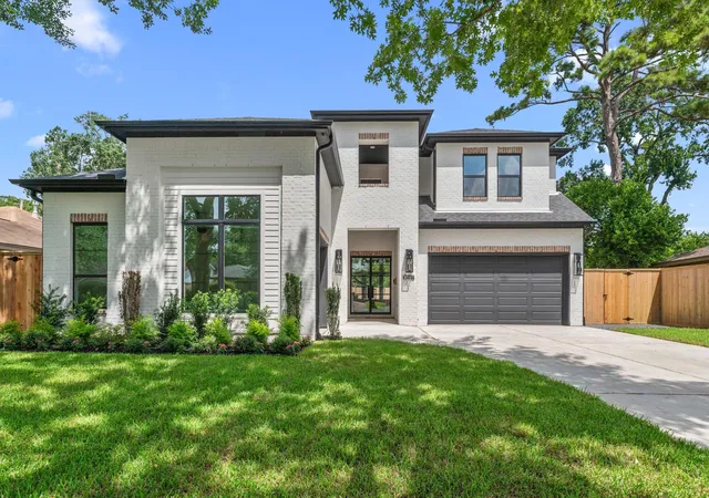 1st image of 10418 Brinwood Dr, Houston, TX 77043 | MLS# 62281742