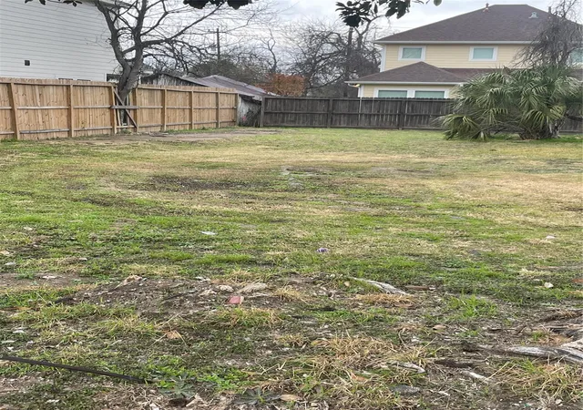 1st image of 4231 Gunter St, Houston, TX 77020 | MLS# 89574844