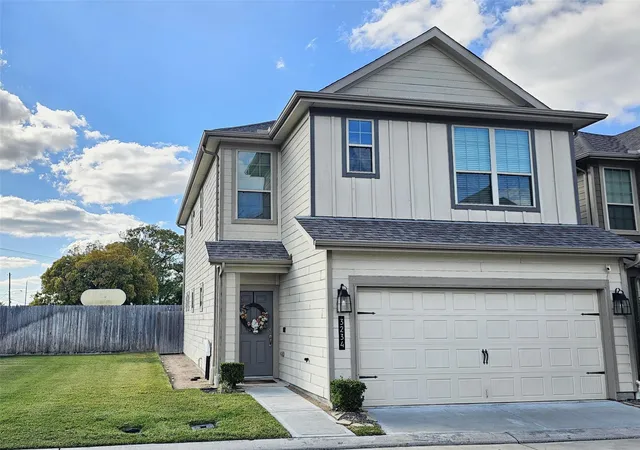 Photo 2 of Single family home for sale at 3234 Longleaf Meadows Dr, Houston, TX 77063 | MLS# 28732172 | Listing updated on 2026-08-15