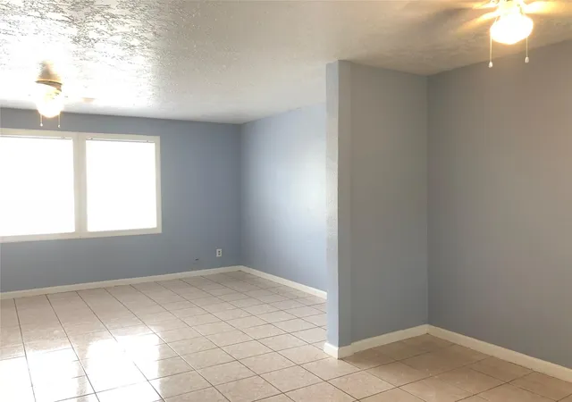 Photo 3 of Townhouse for sale at 9714 Galaxy St, Houston, TX 77078 | MLS# 13317002 | Listing updated on 2026-09-12