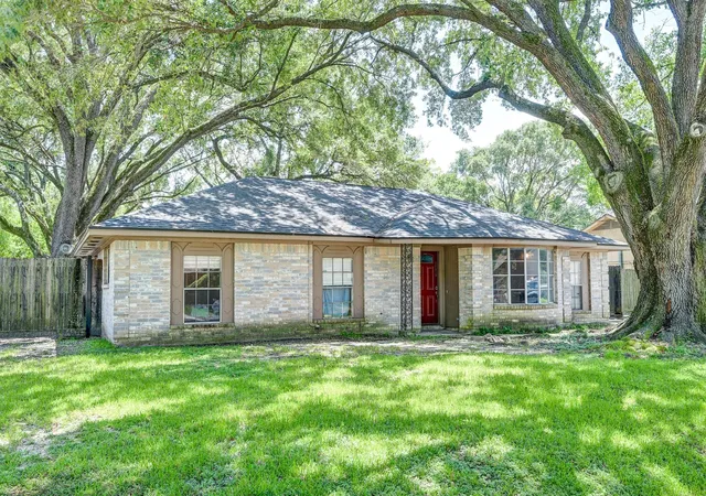Photo 1 of Sale Pending at 12419 Maxim Dr, Houston, TX 77065 | MLS# 94943443 | Listing updated on 2026-09-11