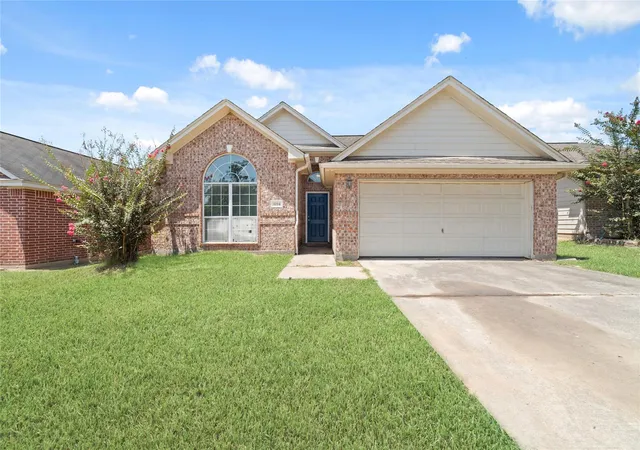 1st image of 1014 Oak Glen Dr, Willis, TX 77378 | MLS# 23856516