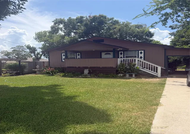 2nd image of 213 N 2nd St, La Porte, TX 77571 | MLS# 29832862