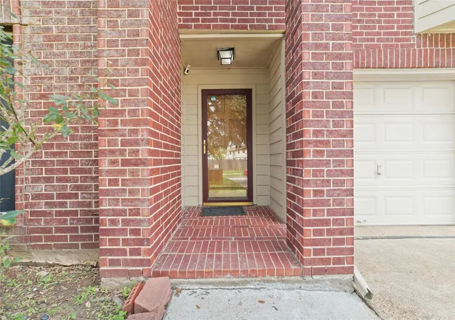Photo 3 of Single family home for sale at 2235 Heatherwood Dr, Missouri City, TX 77489 | MLS# 86279873 | Listing updated on 2026-08-14