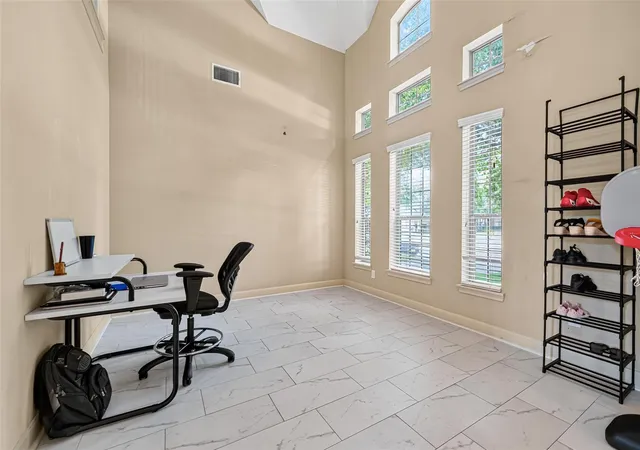 5th image of 2206 Montclair Oaks Ln, Spring, TX 77386 | MLS# 29897058
