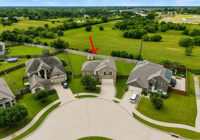 2nd image of 26103 Ridgelawn Dr, Richmond, TX 77406 | MLS# 24575955