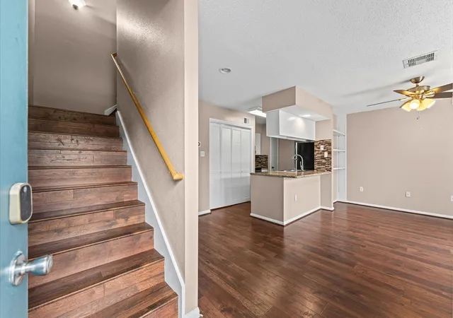 3rd image of 250 El Dorado Blvd #121, Webster, TX 77598 | MLS# 41781183