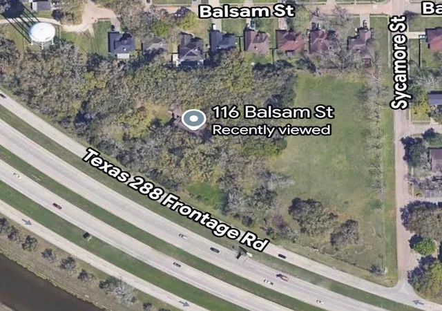 3rd image of 116 Balsam St, Lake Jackson, TX 77566 | MLS# 88385910