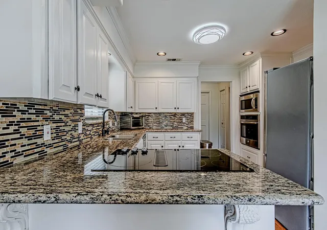 3rd image of 10307 Piping Rock Ln, Houston, TX 77042 | MLS# 82170769