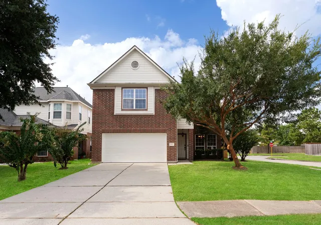 Photo 1 of Single family home for sale at 927 Northgate Springs Dr, Spring, TX 77373 | MLS# 9680530 | Listing updated on 2026-09-11