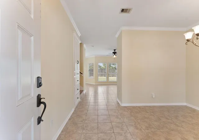 Photo 3 of Single family home for sale at 927 Northgate Springs Dr, Spring, TX 77373 | MLS# 9680530 | Listing updated on 2026-09-11