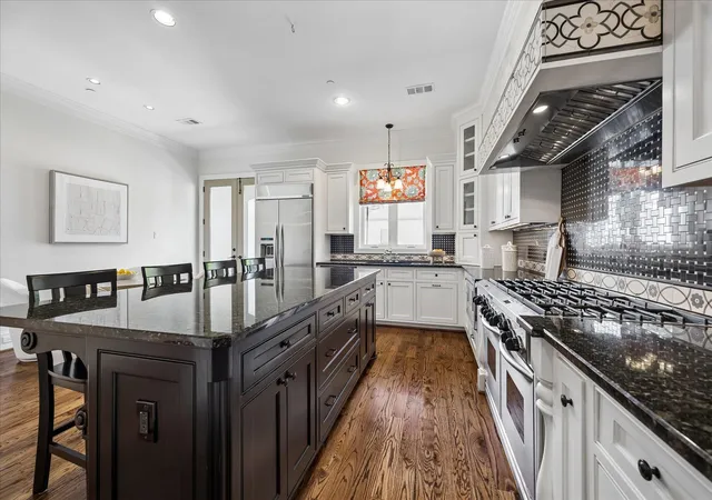 Photo 3 of Townhouse for sale at 6308 Pickens St #B, Houston, TX 77007 | MLS# 81183645 | Listing updated on 2026-09-14