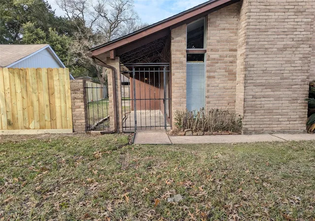 Photo 2 of Single family home for sale at 3610 Saratoga, Houston, TX 77088 | MLS# 17115181 | Listing updated on 2026-09-11