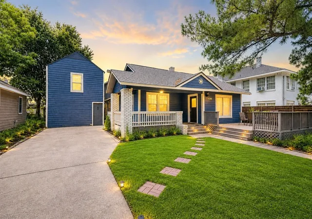 Photo 3 of Multi family home for sale at 4206 Walker St, Houston, TX 77023 | MLS# 97743529 | Listing updated on 2026-09-04
