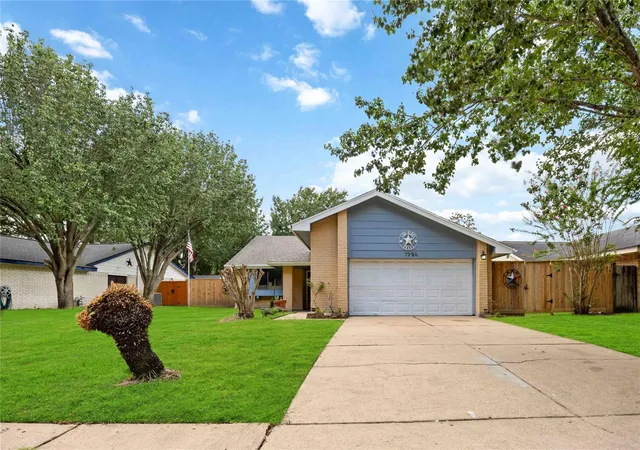 Photo 1 of Single family home for sale at 7906 El Capitan Dr, Houston, TX 77083 | MLS# 25239857 | Listing updated on 2026-08-14