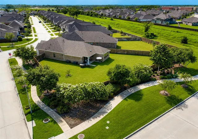3rd image of 4926 Morrison Dr, Manvel, TX 77578 | MLS# 21718029