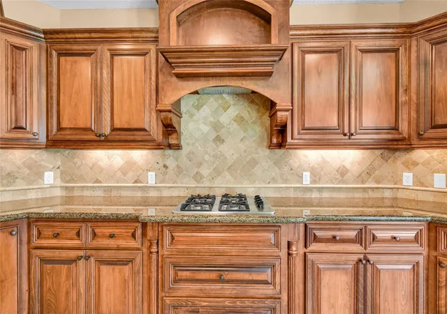 Photo 3 of Sale Pending at 1100 Southern Oaks Dr, Angleton, TX 77515 | MLS# 26833077 | Listing updated on 2026-09-15