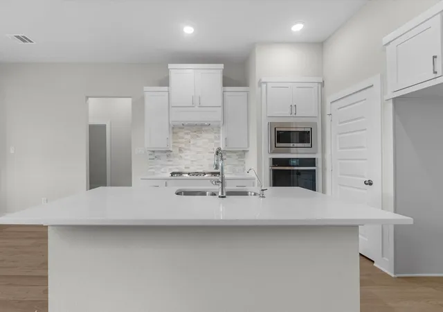 Photo 3 of Sale Pending at 9627 Poinsettia Hvn Ln, Richmond, TX 77407 | MLS# 83584950 | Listing updated on 2026-09-22