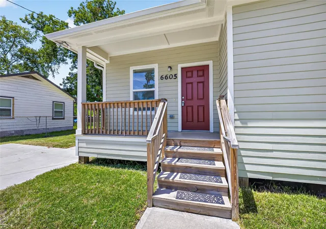 Photo 3 of Single family home for sale at 6605 Landor St, Houston, TX 77028 | MLS# 33433155 | Listing updated on 2026-08-12