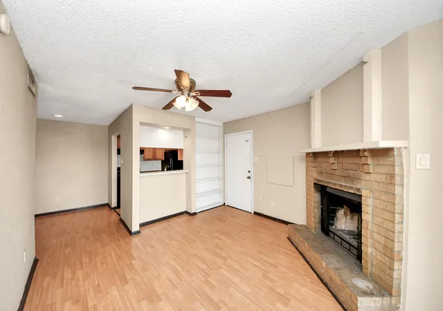 Photo 4 of Condo for sale at 1500 Bay Area Blvd #295, Houston, TX 77058 | MLS# 87048545 | Listing updated on 2026-10-03