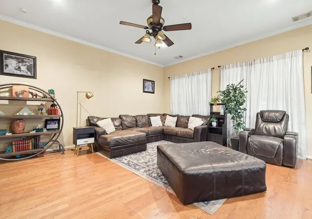 Photo 4 of Single family home for sale at 1627 Cantigny Ln, Katy, TX 77450 | MLS# 94363752 | Listing updated on 2026-09-05
