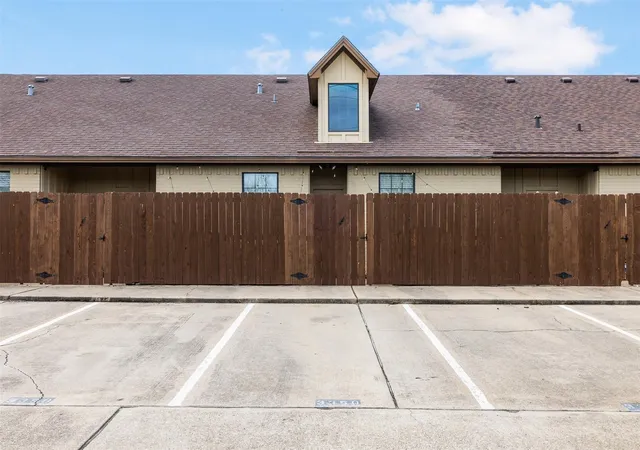 3rd image of 3350 General Pkwy, College Station, TX 77845 | MLS# 41742726